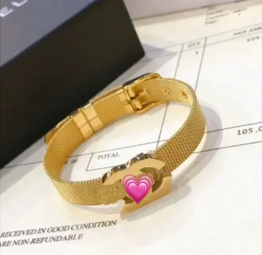 Statement C-Bracelet